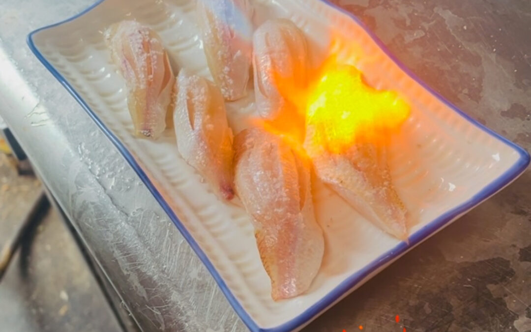 握りで出るノドグロの炙りです